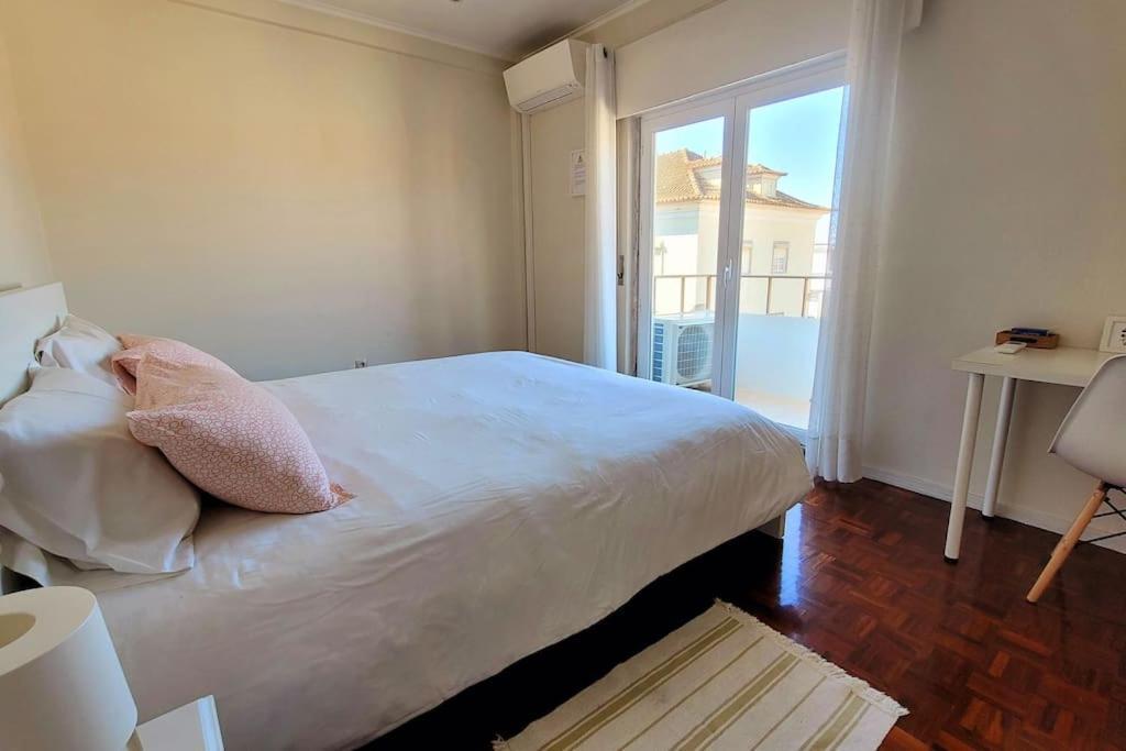 Apartment Historic Bedrooms Oeiras